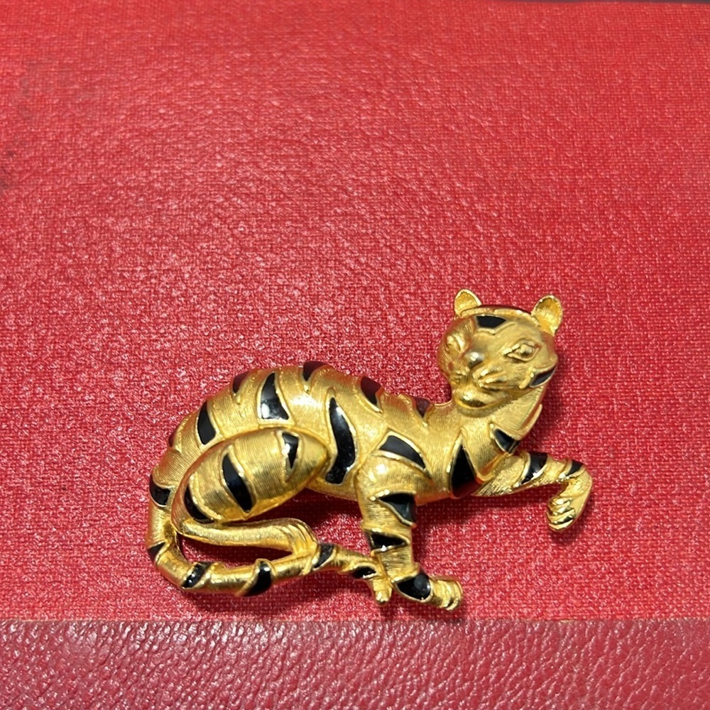 Beautiful Tiger Ark Series Jaguar by Trifari